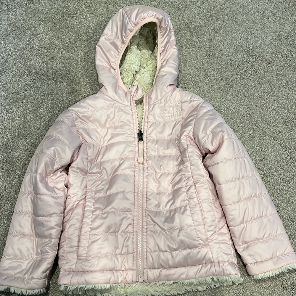 - North face mossbud kids reversible jacket 4T